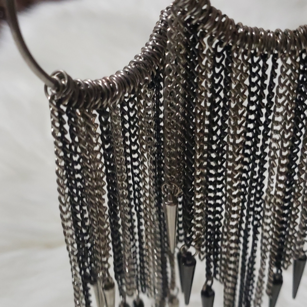 Jewelry - Picture 3 of 4
